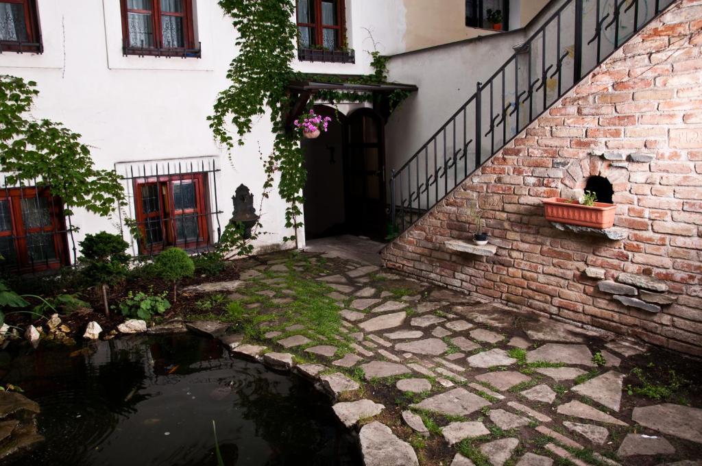 Pension Fajka Микулов Экстерьер фото